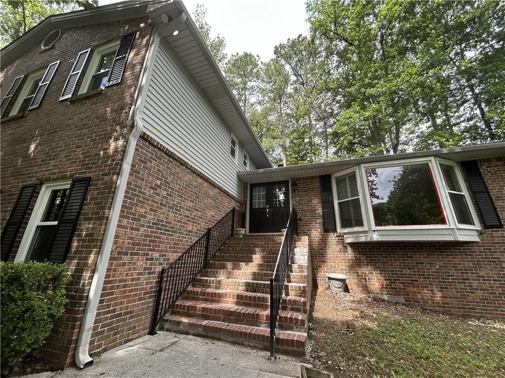 4 bedroom, 3 bathroom, 2,263 sq ft single family residence for rent at 2271 Fox Hound Parkway, Marietta, GA 30062 for $2,900 a month — photo 2