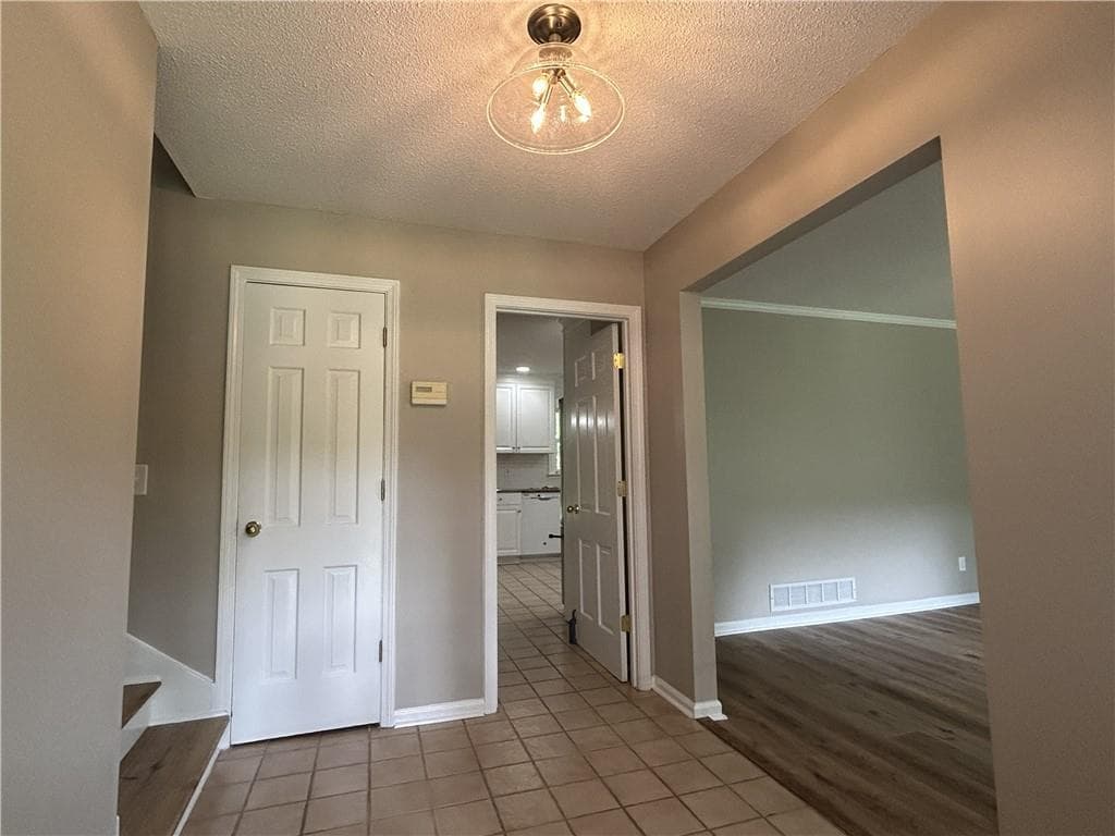 4 bedroom, 3 bathroom, 2,263 sq ft single family residence for rent at 2271 Fox Hound Parkway, Marietta, GA 30062 for $2,900 a month — photo 4