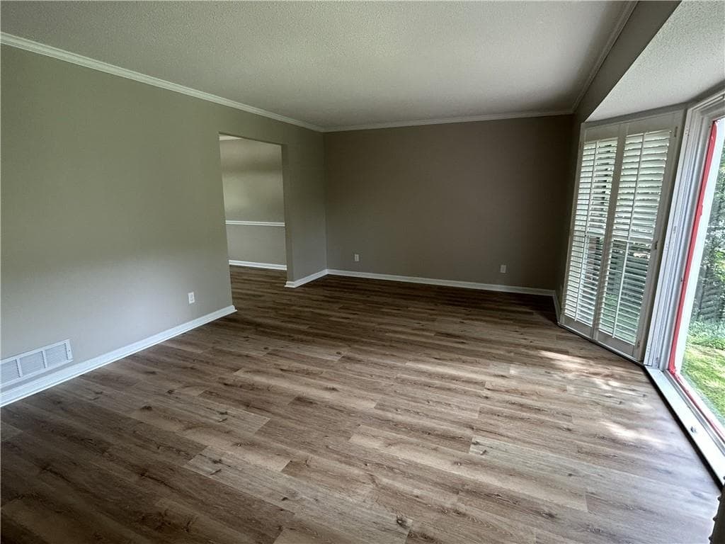 4 bedroom, 3 bathroom, 2,263 sq ft single family residence for rent at 2271 Fox Hound Parkway, Marietta, GA 30062 for $2,900 a month — photo 6