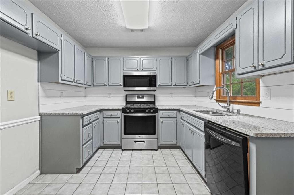 4 bedroom, 2 bathroom, 1,795 sq ft single family residence for sale at 142 Summerfield Drive, Mcdonough, GA 30253 — photo 7