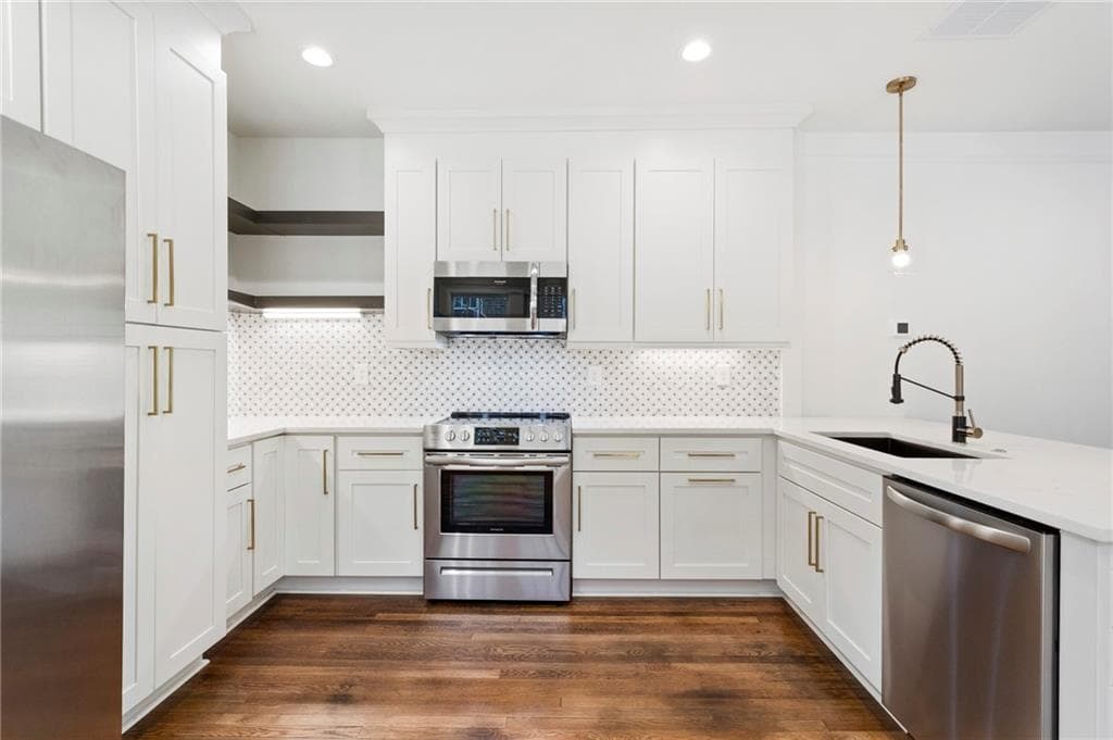 1 bedroom, 1 bathroom, 900 sq ft quadruplex for rent at 512 Ralph Mcgill Boulevard 4, Atlanta, GA 30312 for $2,050 a month — photo 7