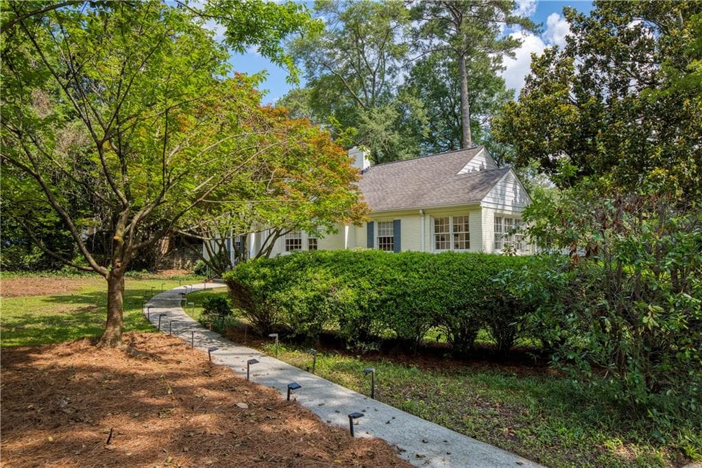 4 bedroom, 3 bathroom, 4,765 sq ft single family residence for sale at 1250 Oakdale Road, Atlanta, GA 30307 — photo 2