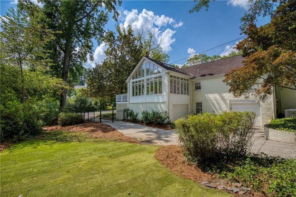 4 bedroom, 3 bathroom, 4,765 sq ft single family residence for sale at 1250 Oakdale Road, Atlanta, GA 30307 — photo 7