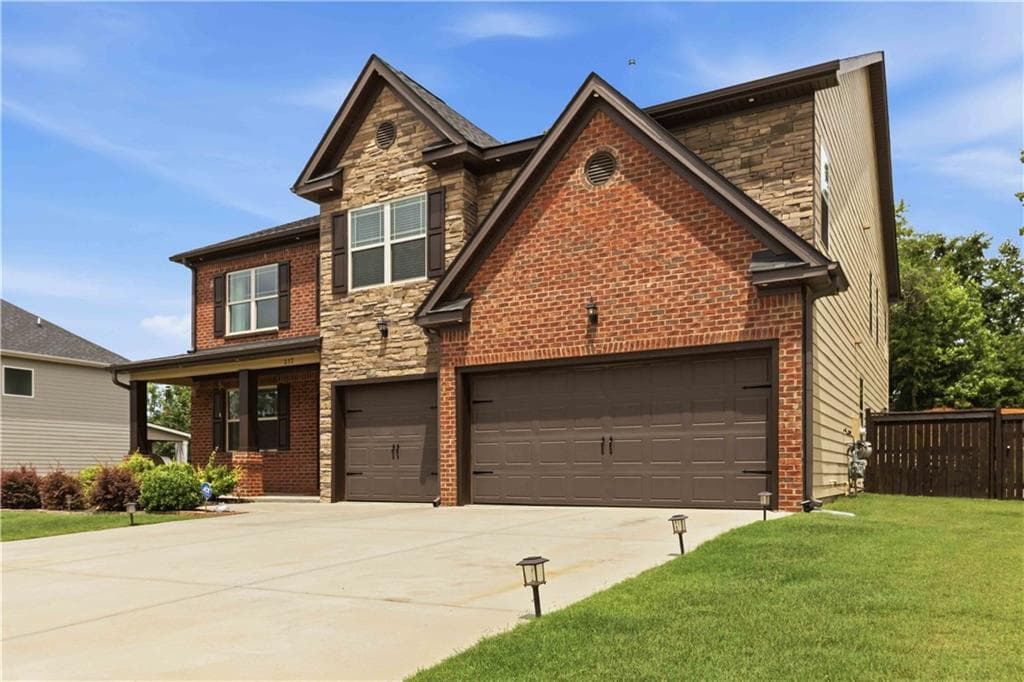 5 bedroom, 4 bathroom, 3,732 sq ft single family residence under contract at 217 Sebastian Cove, Hampton, GA 30228 — photo 7
