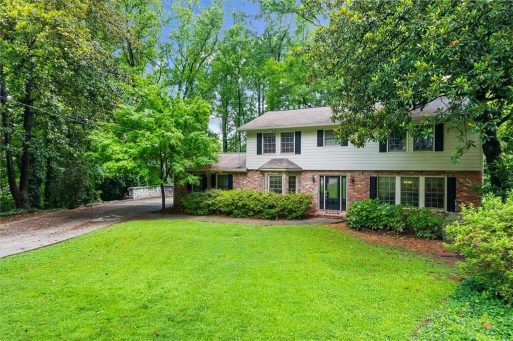 4 bedroom, 3 bathroom, 2,472 sq ft single family residence for rent at 5667 Colton Drive, Sandy Springs, GA 30342 for $4,200 a month — photo 3
