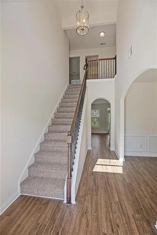 5 bedroom, 3 bathroom, 2,532 sq ft single family residence for sale at 5831 Peltier Trace, Norcross, GA 30093 — photo 4