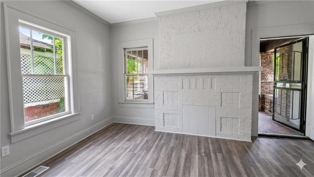 6 bedroom, 3 bathroom, 1,360 sq ft single family residence under contract at 665 Lexington Avenue, Atlanta, GA 30310 — photo 7