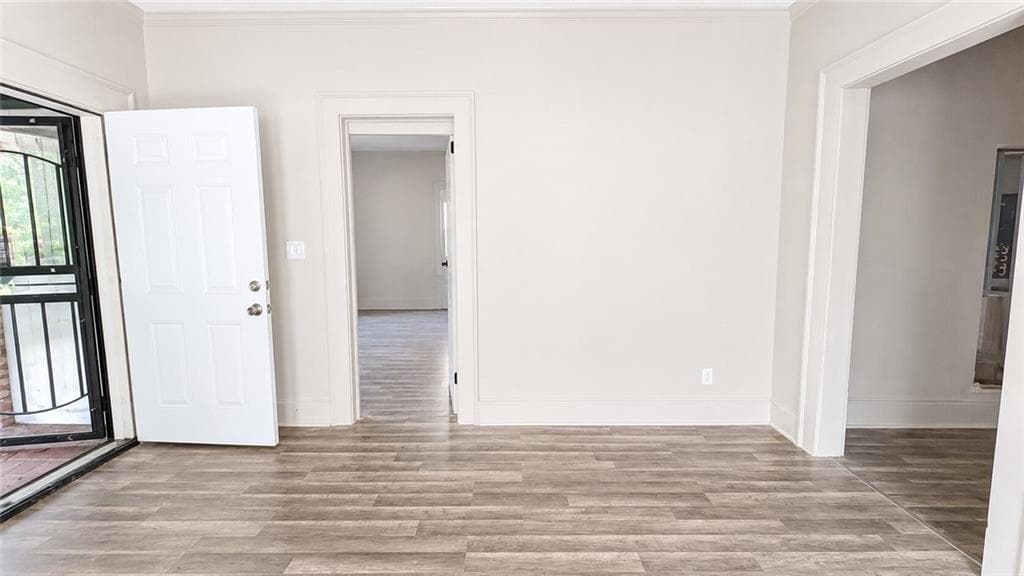 6 bedroom, 3 bathroom, 1,360 sq ft single family residence under contract at 665 Lexington Avenue, Atlanta, GA 30310 — photo 8