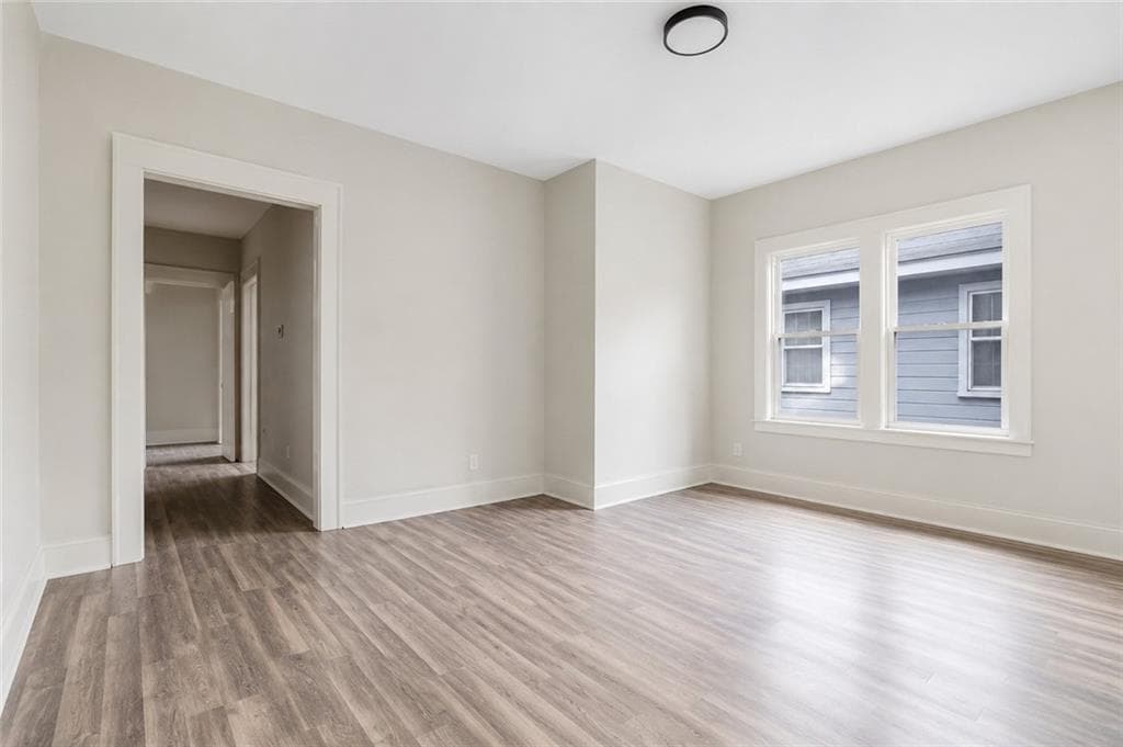 6 bedroom, 3 bathroom, 1,360 sq ft single family residence under contract at 665 Lexington Avenue, Atlanta, GA 30310 — photo 9