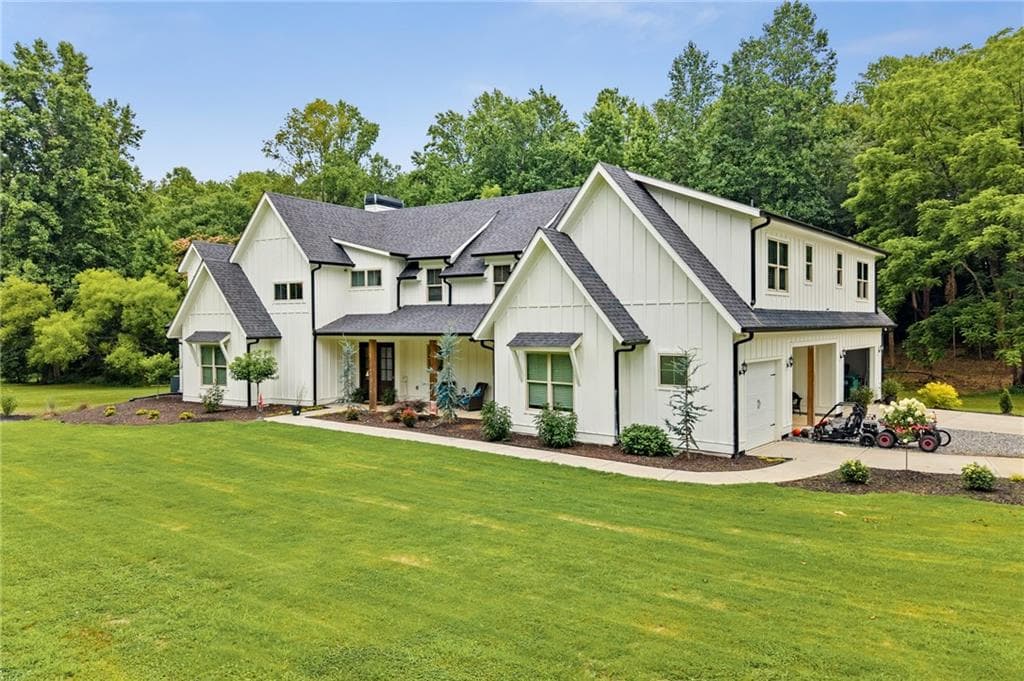 6 bedroom, 6 bathroom, 5,191 sq ft single family residence for sale at 1485 Duffy Grizzle Road, Dahlonega, GA 30533 — photo 4