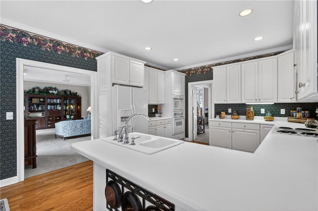 4 bedroom, 5 bathroom, 3,857 sq ft single family residence under contract at 1800 Brookstone Drive, Snellville, GA 30078 — photo 5