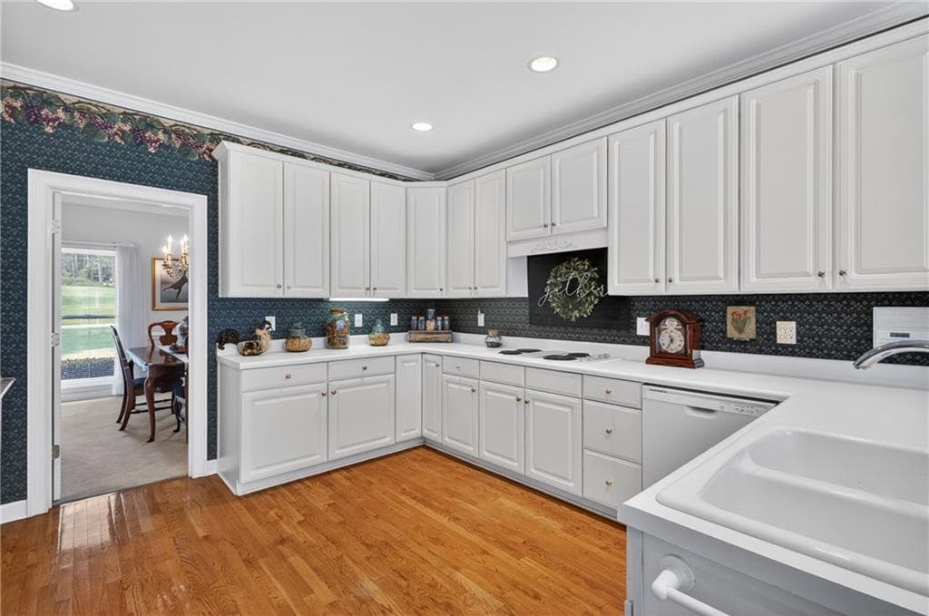 4 bedroom, 5 bathroom, 3,857 sq ft single family residence under contract at 1800 Brookstone Drive, Snellville, GA 30078 — photo 7
