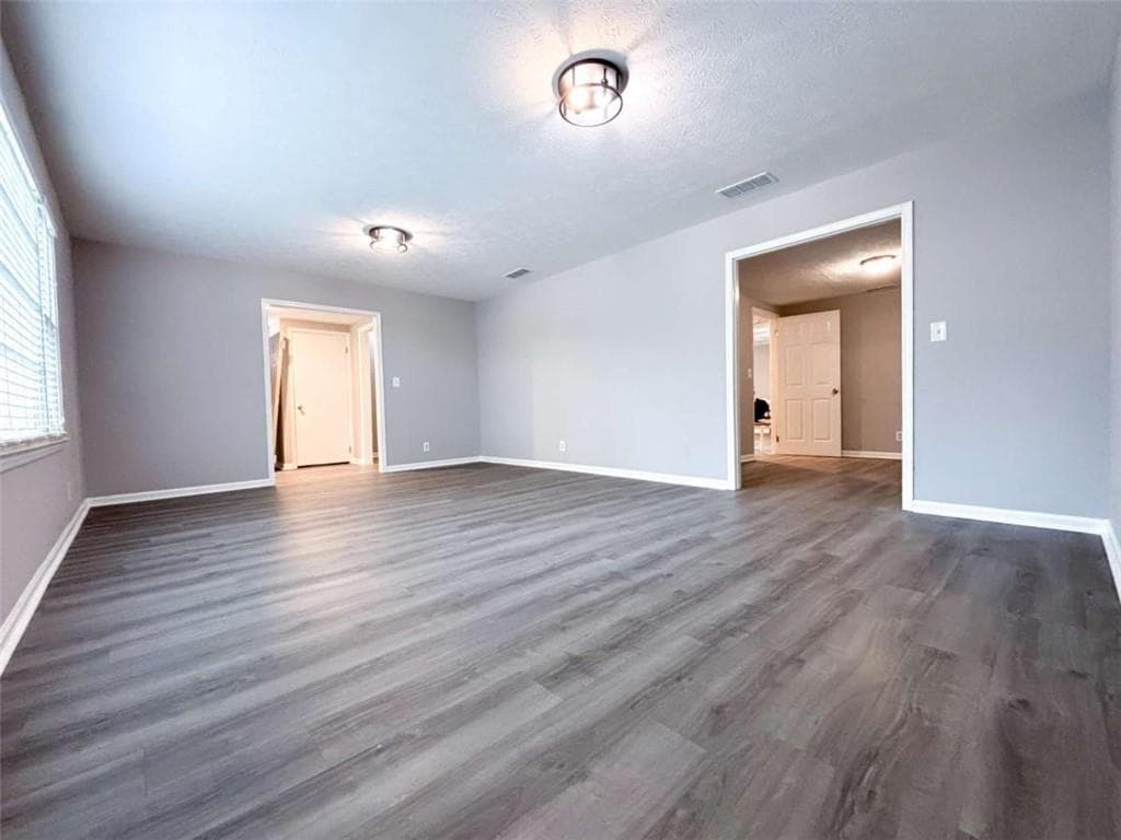 4 bedroom, 3 bathroom, 2,536 sq ft single family residence for sale at 6101 River Road, Columbus, GA 31904 — photo 6