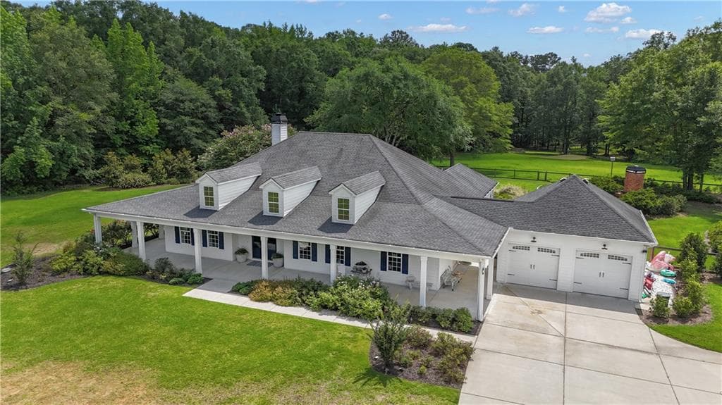 4 bedroom, 4 bathroom, 3,190 sq ft single family residence for sale at 1827 Highway 92, Fayetteville, GA 30215 — photo 3