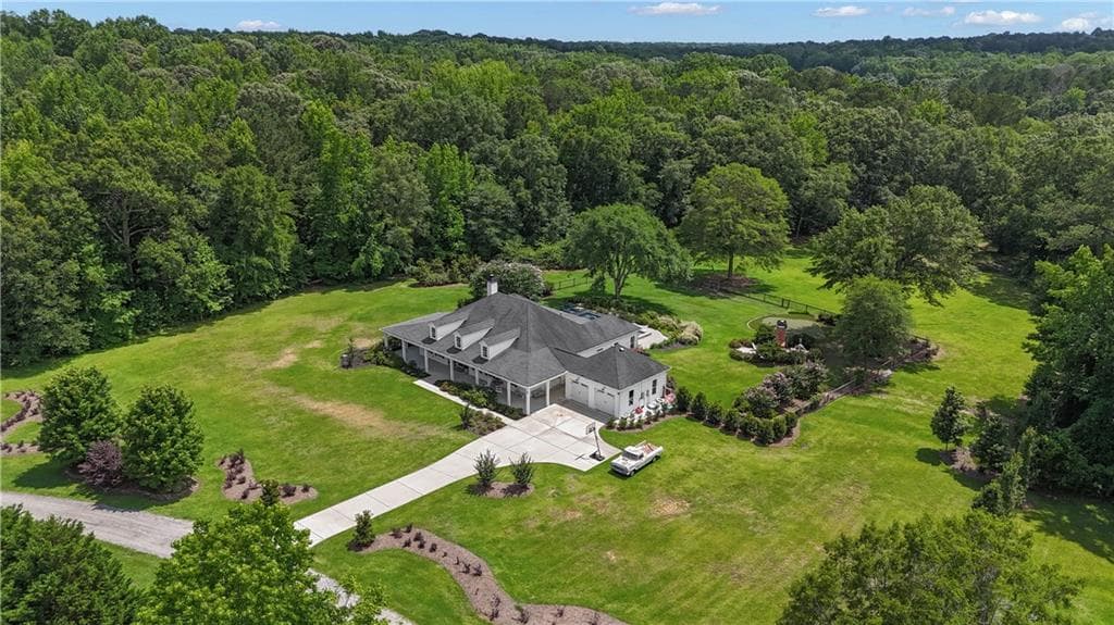 4 bedroom, 4 bathroom, 3,190 sq ft single family residence for sale at 1827 Highway 92, Fayetteville, GA 30215 — photo 6