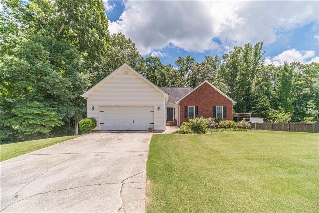 4 bedroom, 3 bathroom, 2,846 sq ft single family residence for sale at 3435 Davan Lane, Monroe, GA 30655 — photo 1 of 59