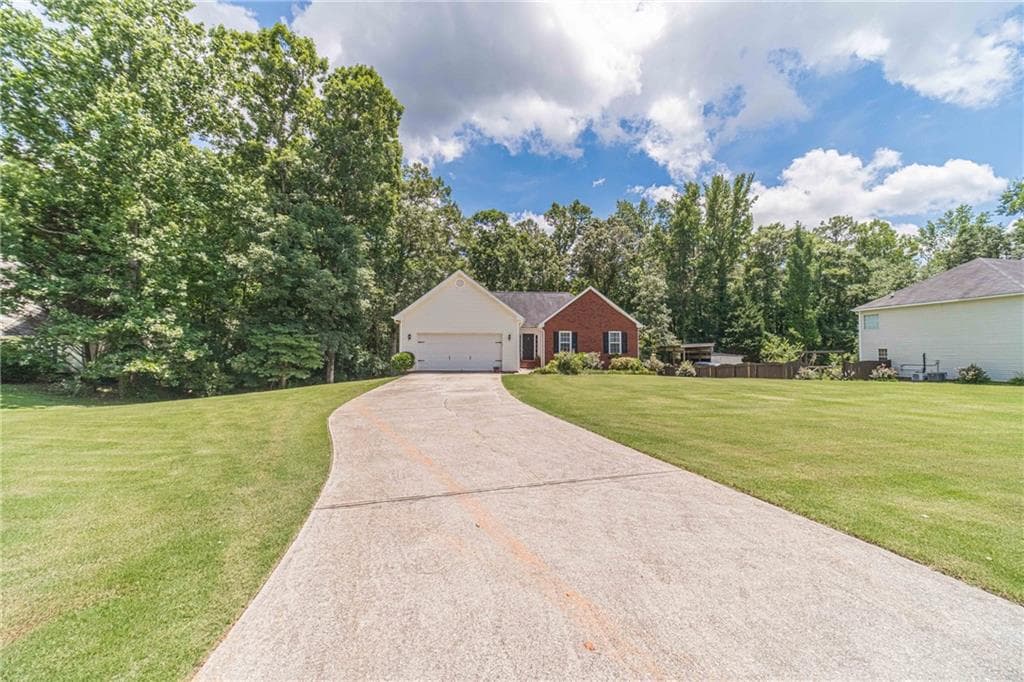 4 bedroom, 3 bathroom, 2,846 sq ft single family residence for sale at 3435 Davan Lane, Monroe, GA 30655 — photo 5