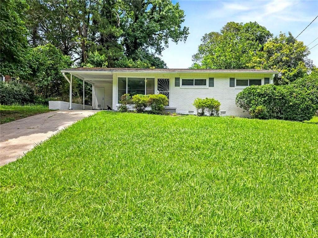 3 bedroom, 2 bathroom, 1,296 sq ft single family residence for sale at 2559 Dale Creek Drive, Atlanta, GA 30318 — photo 3