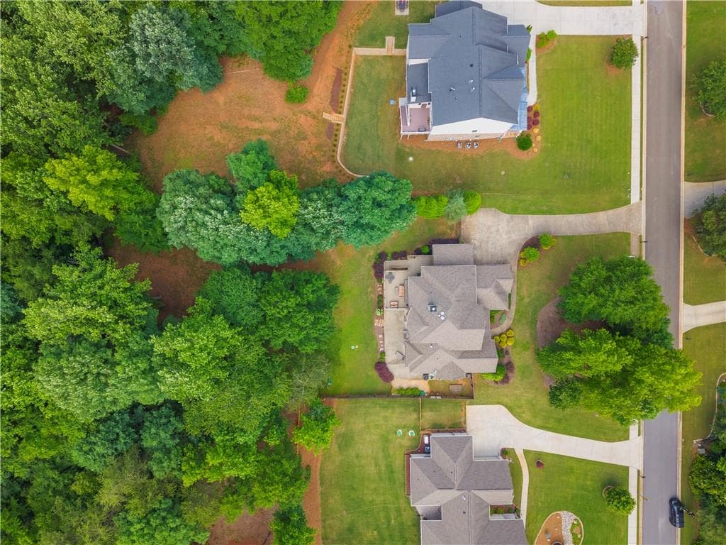 6 bedroom, 5 bathroom, 5,584 sq ft single family residence for sale at 7530 Wandering Oak Way, Cumming, GA 30041 — photo 5
