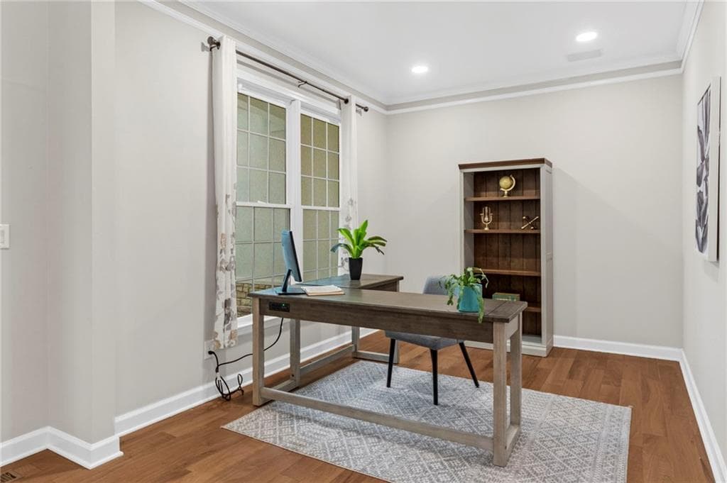 6 bedroom, 5 bathroom, 4,556 sq ft single family residence under contract at 6455 Rutherford Place, Suwanee, GA 30024 — photo 6