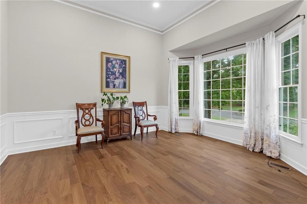 6 bedroom, 5 bathroom, 4,556 sq ft single family residence under contract at 6455 Rutherford Place, Suwanee, GA 30024 — photo 7