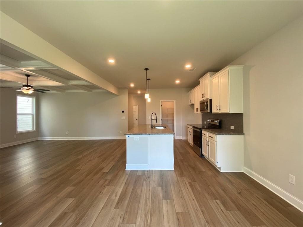 4 bedroom, 3 bathroom, 2,279 sq ft single family residence for rent at 5037 Silver Fox Trail, Oakwood, GA 30566 for $2,300 a month — photo 7