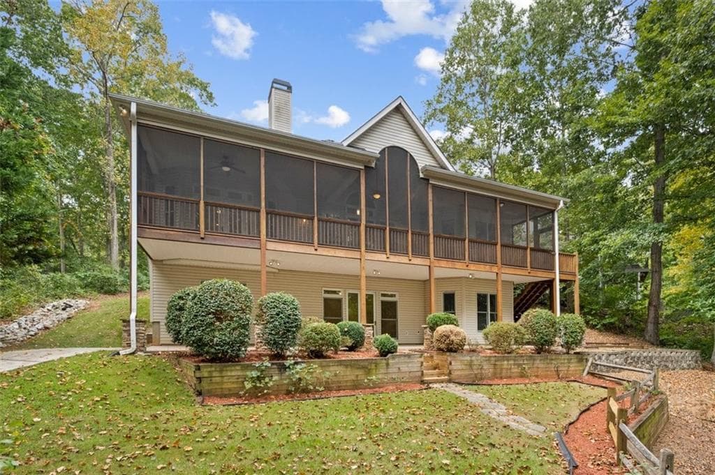 5 bedroom, 4 bathroom, 4,243 sq ft single family residence under contract at 124 SHORE Drive, Other-South Carolina, SC 29643 — photo 8