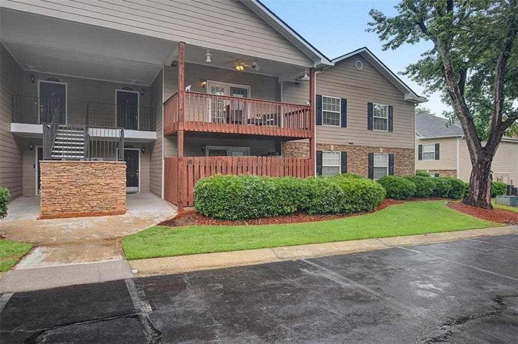 2 bedroom, 2 bathroom, 1,225 sq ft condominium for sale at 604 Brighton Point, Atlanta, GA 30328 — photo 5