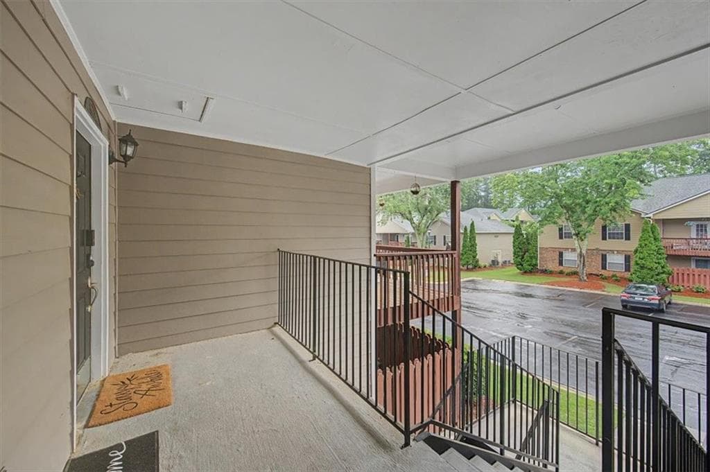 2 bedroom, 2 bathroom, 1,225 sq ft condominium for sale at 604 Brighton Point, Atlanta, GA 30328 — photo 7