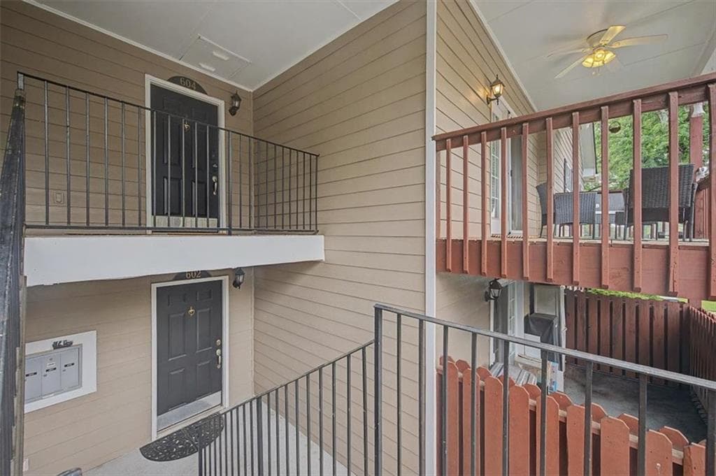 2 bedroom, 2 bathroom, 1,225 sq ft condominium for sale at 604 Brighton Point, Atlanta, GA 30328 — photo 8