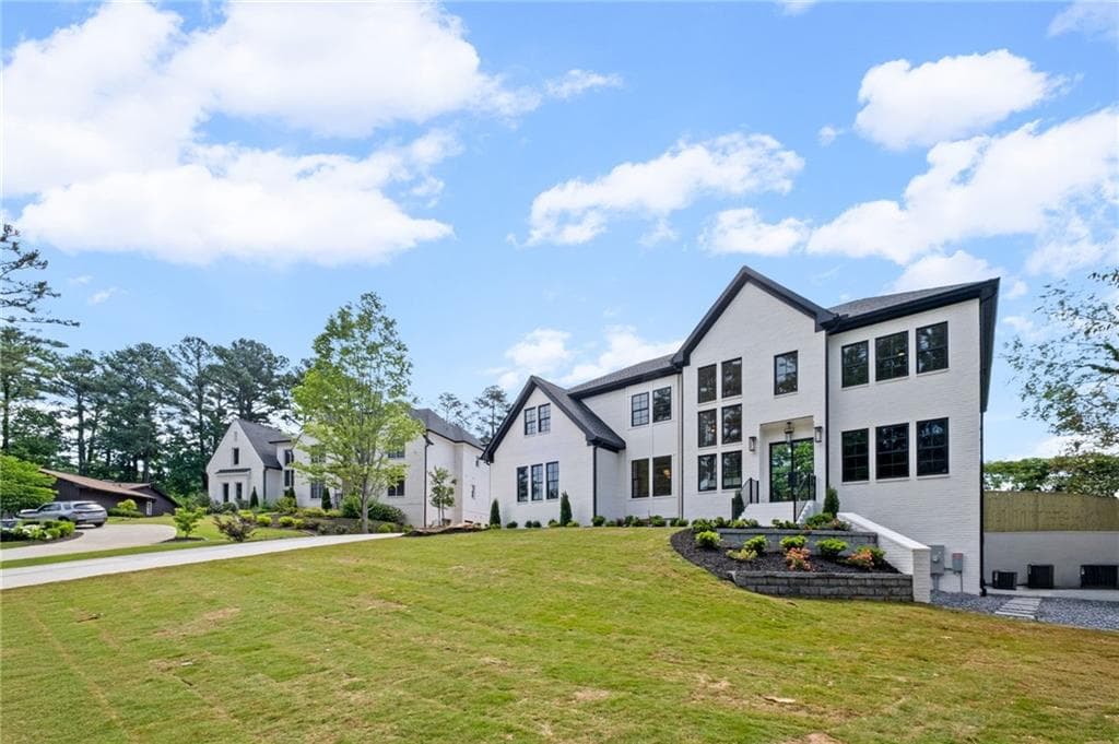 6 bedroom, 7 bathroom, 8,000 sq ft single family residence for sale at 1081 Hershey Drive, Marietta, GA 30062 — photo 4