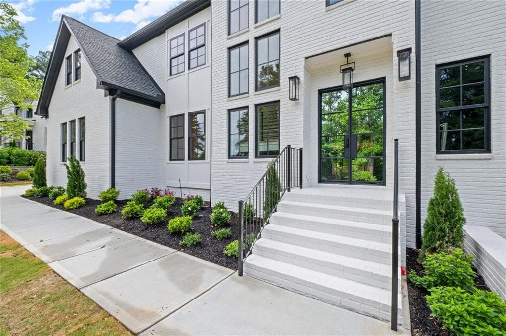 6 bedroom, 7 bathroom, 8,000 sq ft single family residence for sale at 1081 Hershey Drive, Marietta, GA 30062 — photo 5