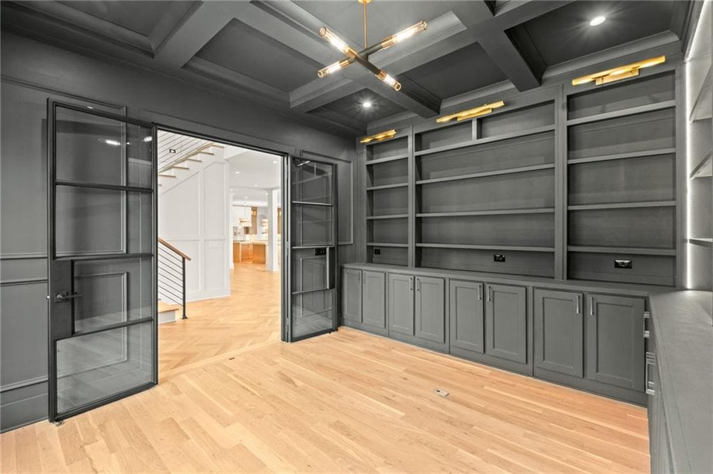 6 bedroom, 7 bathroom, 8,000 sq ft single family residence for sale at 1081 Hershey Drive, Marietta, GA 30062 — photo 8