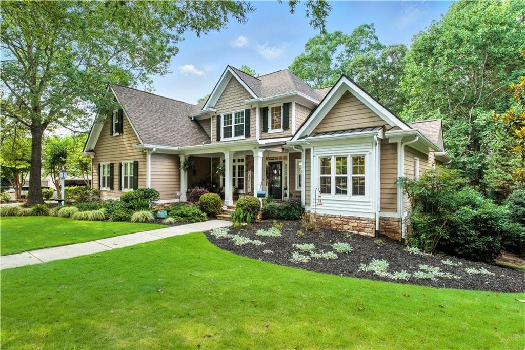 5 bedroom, 4 bathroom, 5,122 sq ft single family residence for sale at 6719 Grand Marina Circle, Gainesville, GA 30506 — photo 9
