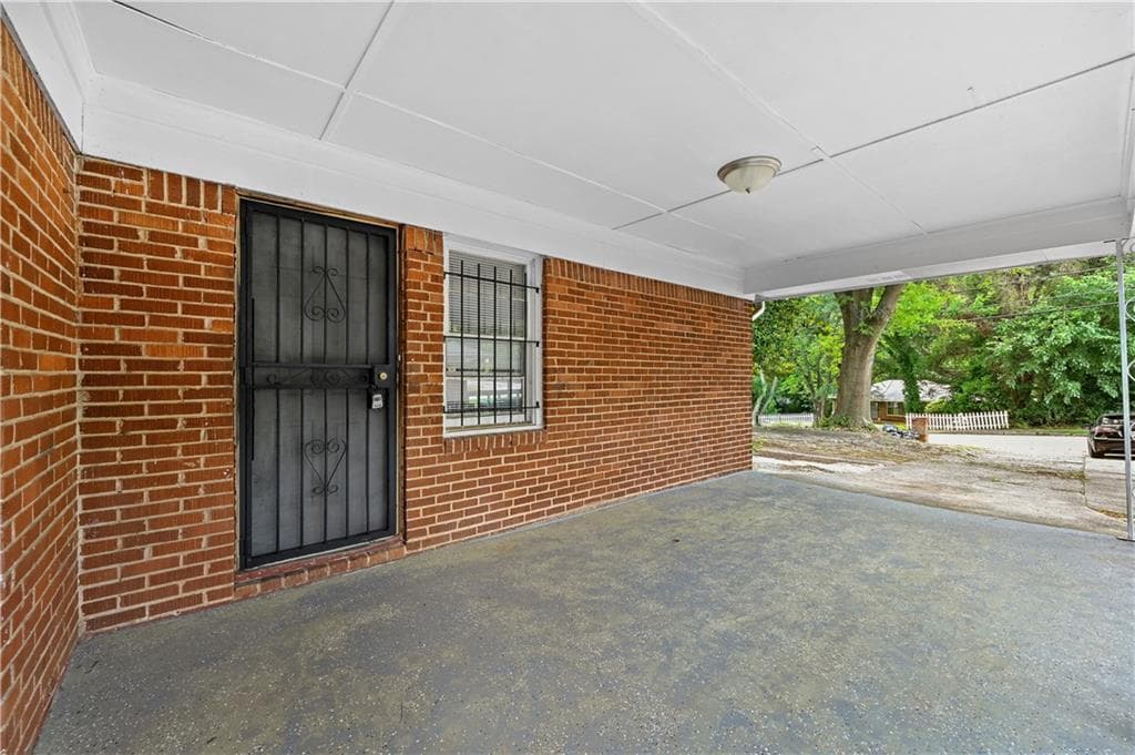 3 bedroom, 2 bathroom, 1,240 sq ft single family residence under contract at 2397 Tilson Road, Decatur, GA 30032 — photo 4