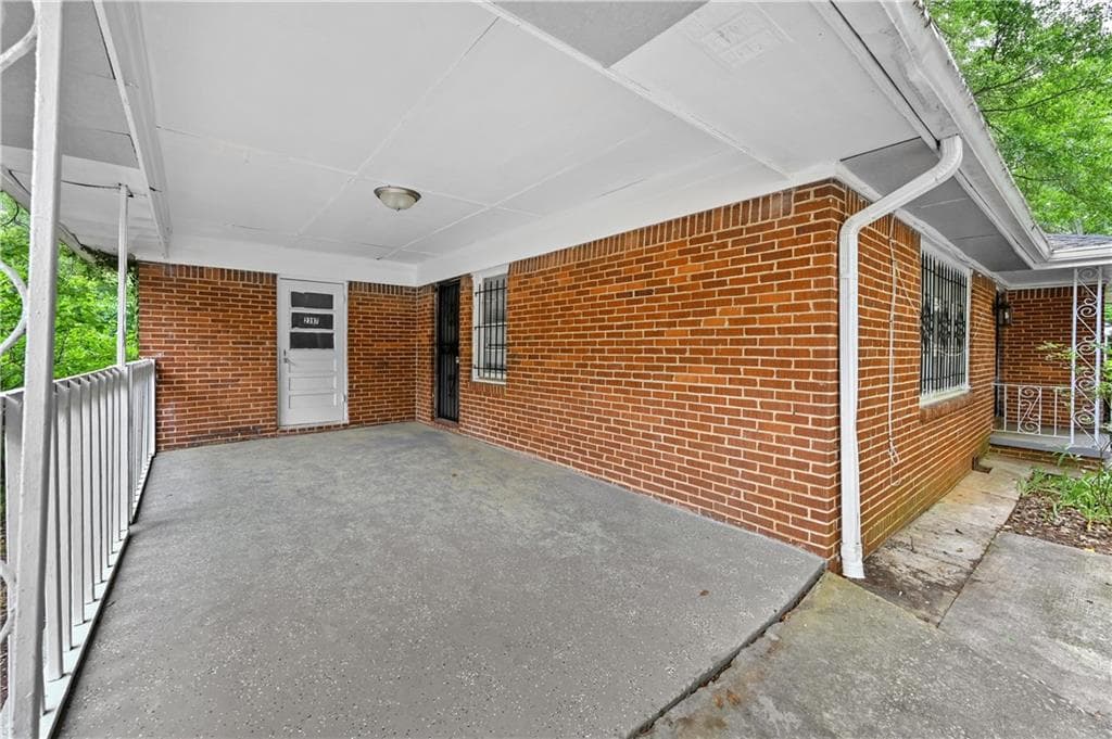 3 bedroom, 2 bathroom, 1,240 sq ft single family residence under contract at 2397 Tilson Road, Decatur, GA 30032 — photo 5