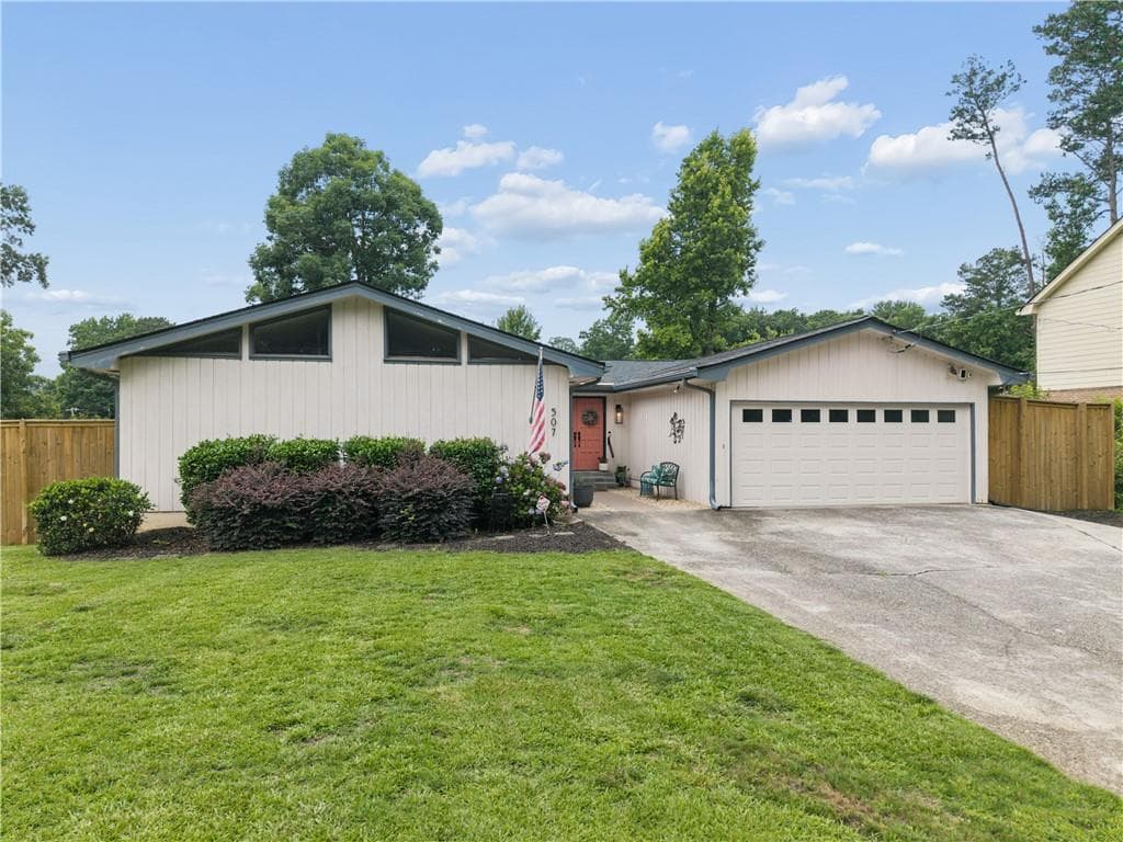 507 Angie Way, Lilburn, GA 30047 — most recent listing photo