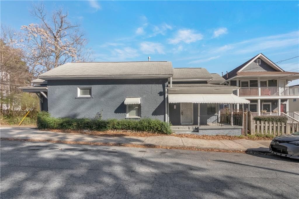 2 bedroom, 2 bathroom, 1,120 sq ft single family residence for rent at 235 Dodd Avenue, Atlanta, GA 30315 for $1,595 a month — photo 1 of 17