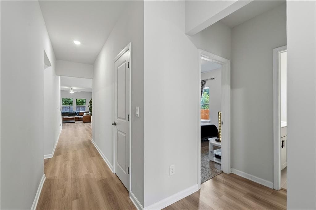 4 bedroom, 3 bathroom, 2,422 sq ft single family residence for sale at 661 Valdosta Drive, Canton, GA 30114 — photo 5