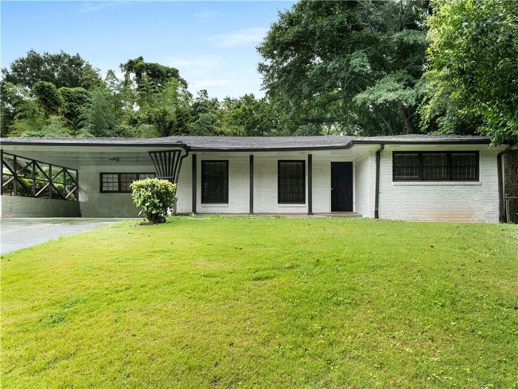 3 bedroom, 2 bathroom, 1,515 sq ft duplex for rent at 1685 Dunwoody Place Bottom, Atlanta, GA 30324 for $1,895 a month — photo 2