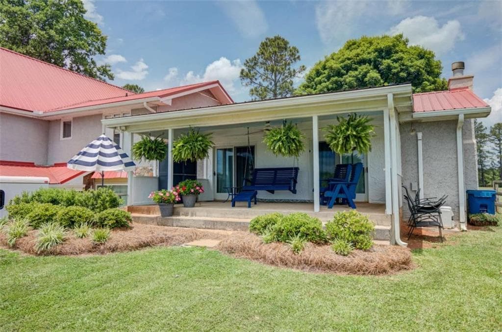 3 bedroom, 3 bathroom, 5,447 sq ft single family residence for sale at 335 Old Farm Road, Fayetteville, GA 30215 — photo 6