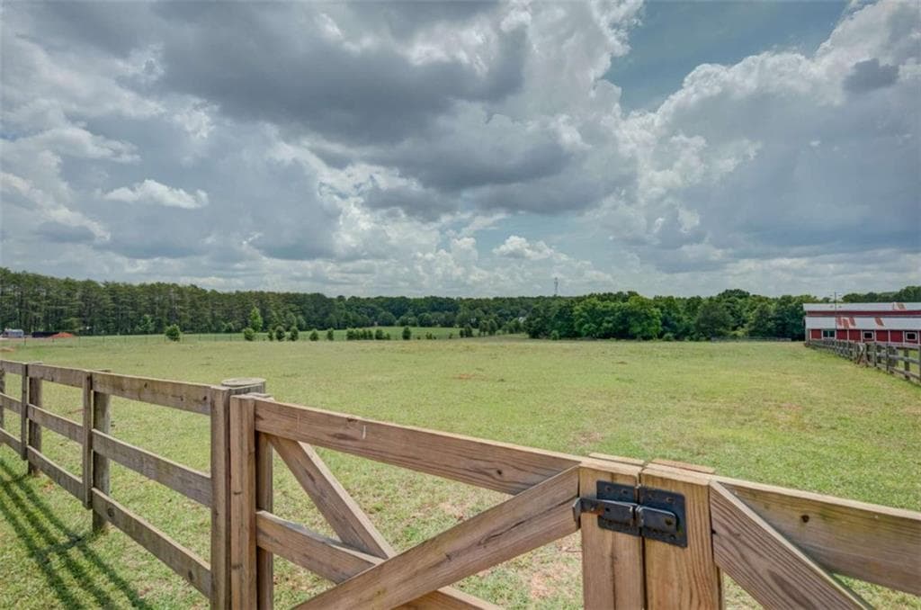 3 bedroom, 3 bathroom, 5,447 sq ft single family residence for sale at 335 Old Farm Road, Fayetteville, GA 30215 — photo 9