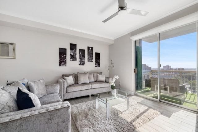 1 bedroom, 1 bathroom, 895 sq ft condominium for rent at 285 Centennial Olympic Park Drive 1607, Atlanta, GA 30313 for $2,395 a month — photo 2