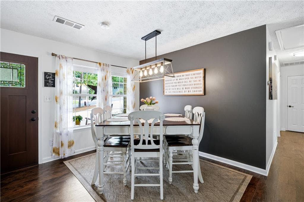 3 bedroom, 2 bathroom, 1,336 sq ft single family residence under contract at 113 Eagle Heart Court, Waleska, GA 30183 — photo 8