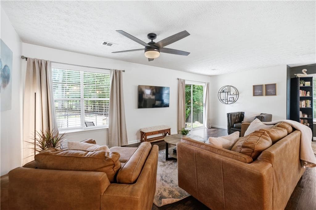 3 bedroom, 2 bathroom, 1,336 sq ft single family residence under contract at 113 Eagle Heart Court, Waleska, GA 30183 — photo 10