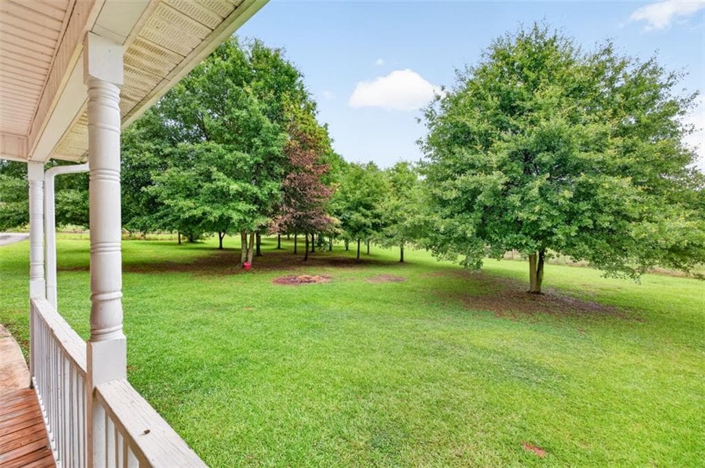 3 bedroom, 2 bathroom, 1,682 sq ft single family residence under contract at 602 Pendergrass Road, Winder, GA 30680 — photo 8