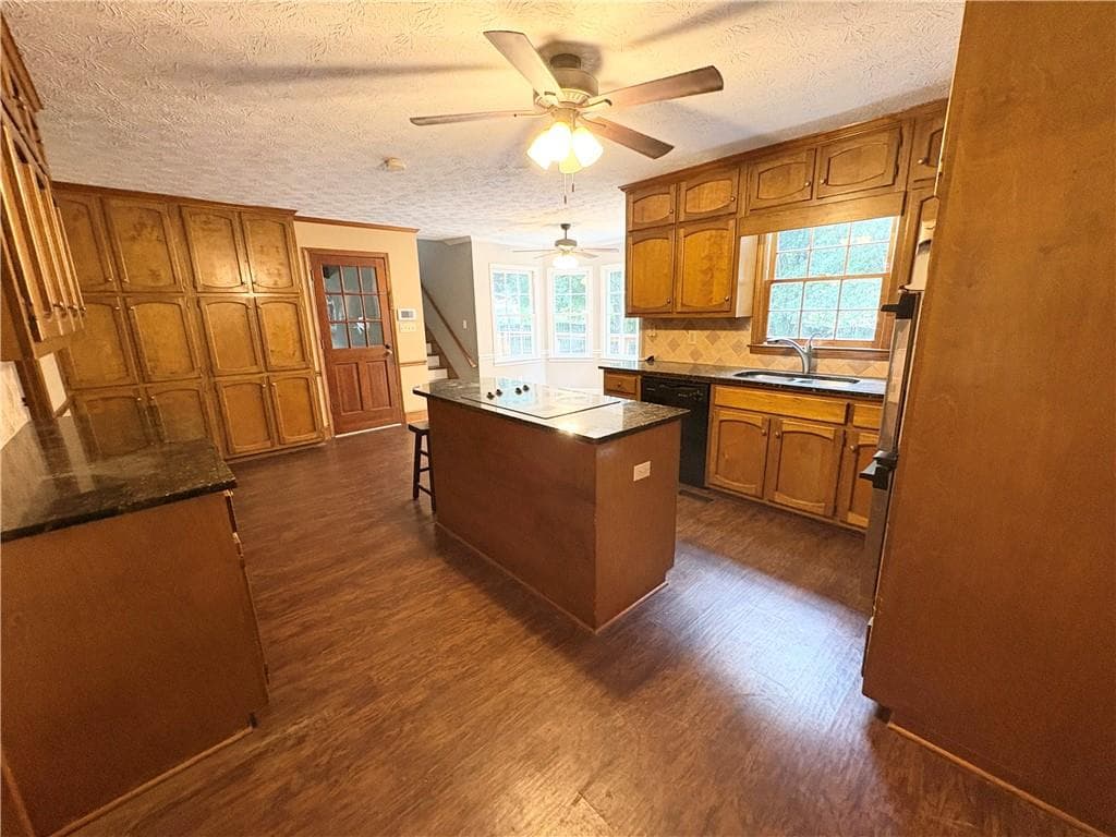 4 bedroom, 3 bathroom, 2,713 sq ft single family residence under contract at 2971 Brookside Run, Snellville, GA 30078 — photo 10
