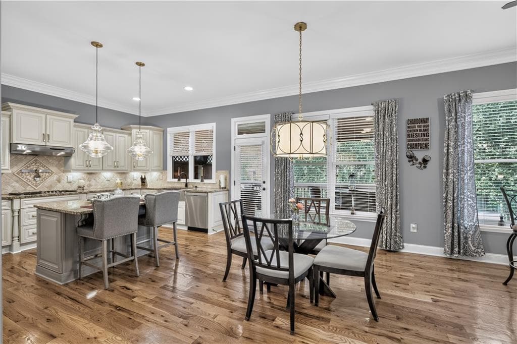 3 bedroom, 3 bathroom, 3,800 sq ft townhouse for sale at 217 Trecastle Square, Canton, GA 30114 — photo 8