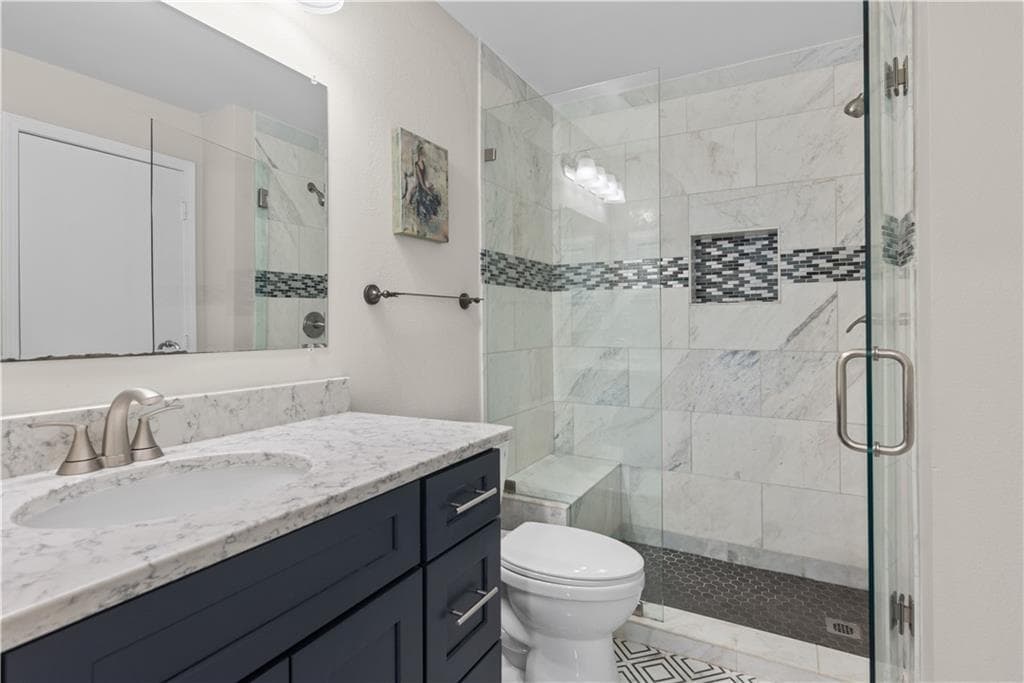 1 bedroom, 1 bathroom, 696 sq ft condominium for sale at 3655 Habersham Road B240, Atlanta, GA 30305 — photo 1 of 23