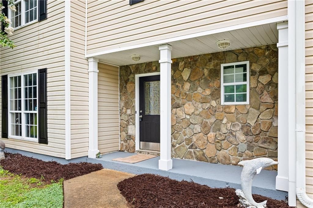 3 bedroom, 3 bathroom, 1,703 sq ft single family residence for sale at 1682 Harvest Hill Lane, Kennesaw, GA 30144 — photo 3